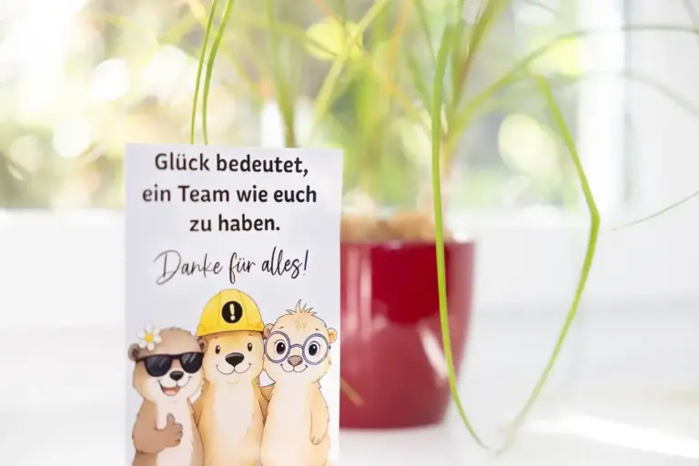 Dankeskarte für das Pflegeteam mit der Aufschrift „Glück bedeutet, ein Team wie euch zu haben. Danke für alles!“